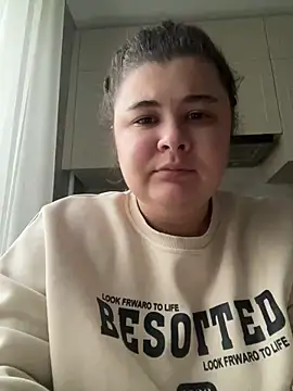 AliceCurlyX online show from February 16, 1:55 pm