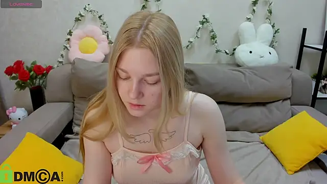 Sylvia Ortiz online show from March 18, 1:10 am