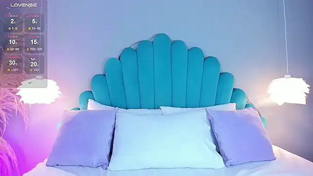 AlassiaHocthner online show from November 10, 11:49 am