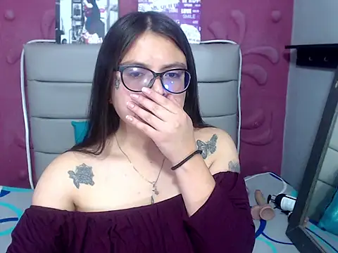 Cailing Zu online show from October 13, 7:16 pm