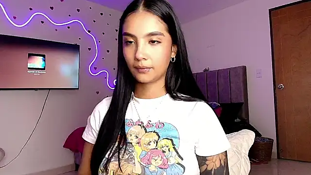 mia yireth online show from February 22, 12:55 am