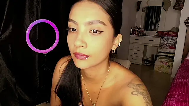 mia yireth online show from September 12, 12:55 am