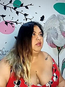 curvy diva  online show from November 10, 10:32 am