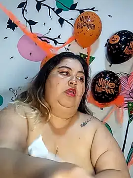 curvy diva  online show from October 31, 1:59 pm