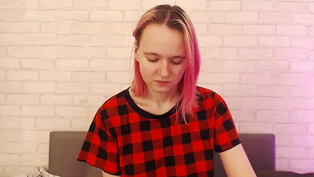 Ericha Stone online show from November 22, 1:41 am