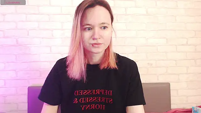 Ericha Stone online show from April 17, 1:40 am