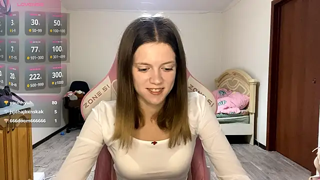 VibeQueenLucy online show from September 15, 4:14 pm