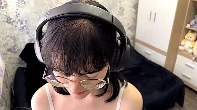 FakeLamb online show from September 10, 12:16 pm