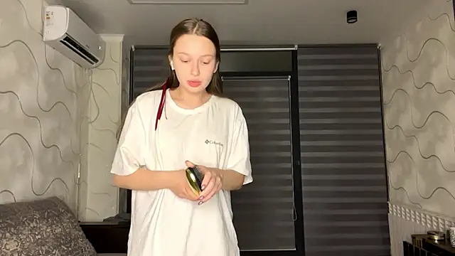 CharlynDini online show from November 30, 3:49 pm