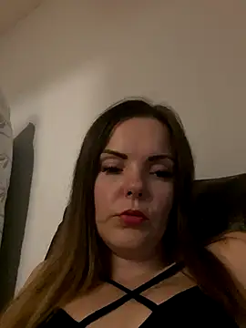 SexyLoLoUK online show from October 12, 5:43 am