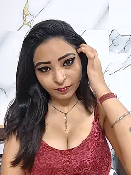 QUEEN-ADITI online show from April 17, 6:10 pm