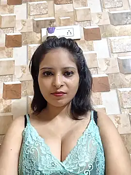 QUEEN-ADITI online show from November 18, 4:19 pm
