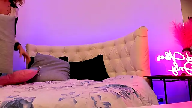 JessicaSky  online show from September 17, 7:12 pm