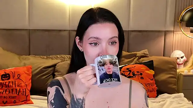 Goldy Stark online show from November 3, 9:30 pm