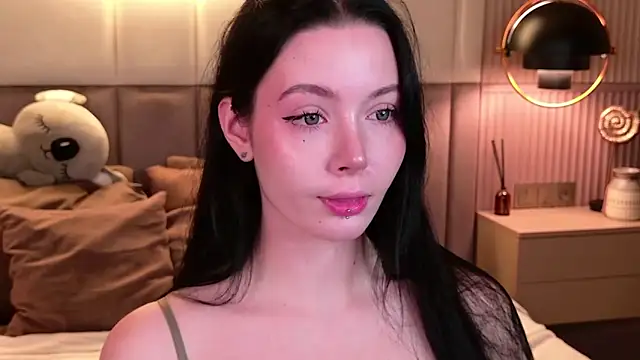 Goldy Stark online show from September 24, 8:30 pm