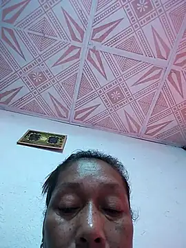 Naomi-Mature online show from November 28, 9:34 am