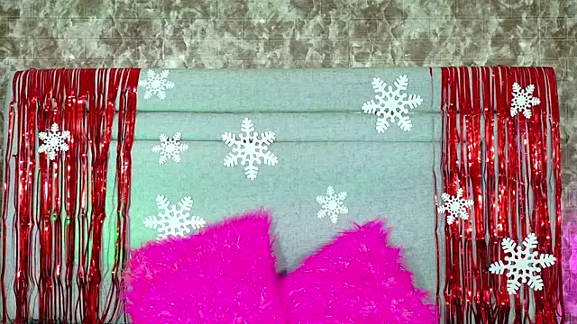 SharaRous online show from December 17, 1:04 pm