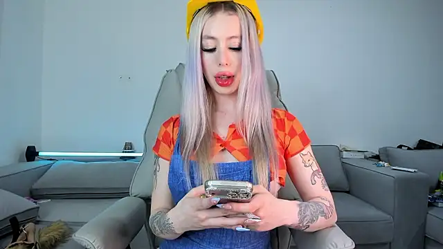 Sweet Soffi online show from February 26, 4:44 am