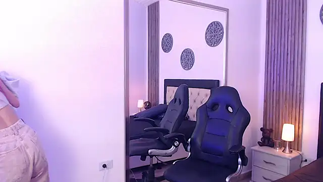 Red kytty6 online show from October 10, 9:52 pm