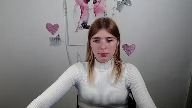 JuiceLips   online show from December 14, 2:34 pm