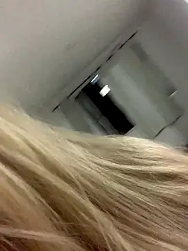 loiragoxtosinnha online show from November 16, 3:41 am