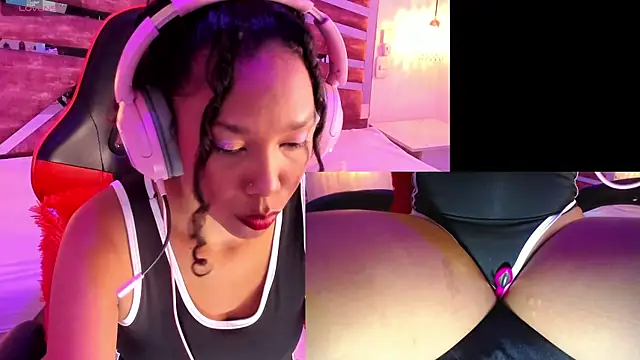 NovaLyn online show from September 23, 4:43 am