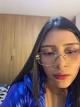 CatadeLuca online show from October 31, 3:05 pm