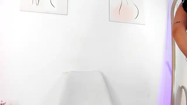 elzafuentes1 online show from September 15, 7:32 pm