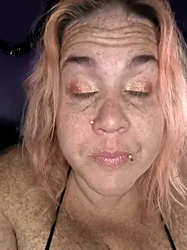 Courdles online show from November 6, 5:19 pm