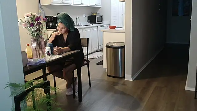 SHEILYN  online show from October 16, 3:53 am