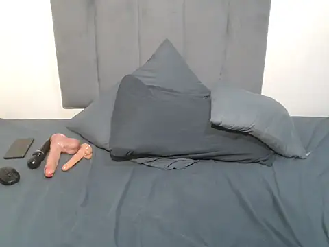 GorillaGripCunt77 online show from November 25, 9:55 am