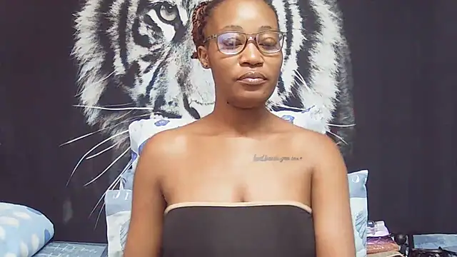 SweetPortableAmber online show from March 10, 10:41 am