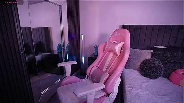 Evellyn clair1 online show from October 6, 1:55 am