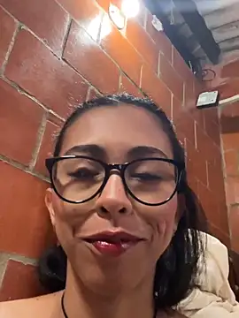 Emma  cumlovee online show from June 17, 12:06 pm