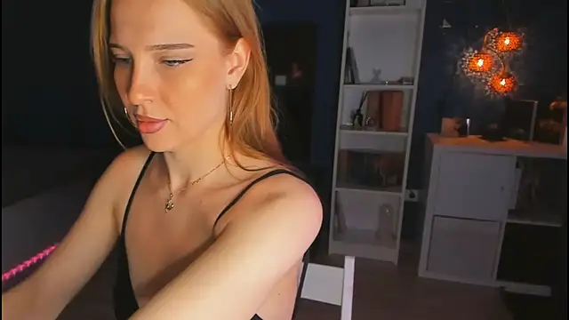 Eviesa Soffija online show from September 28, 8:19 am