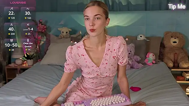 Aurora Bennet online show from November 4, 12:59 am