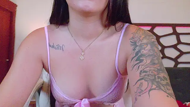 kloe bella online show from January 10, 1:05 pm