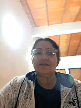 Vickysweeeettt online show from March 30, 11:48 pm