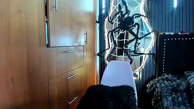 scarletr red online show from November 2, 2:59 am