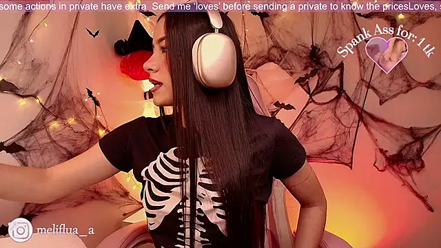 Melifluaa online show from October 8, 8:35 pm