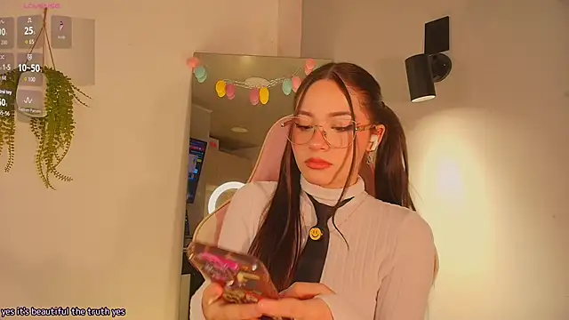 Melifluaa online show from April 10, 6:58 pm