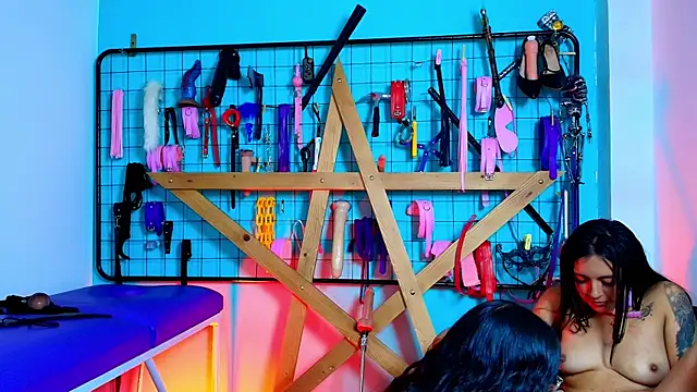 Mrmia bdsm extreme online show from October 2, 3:50 pm