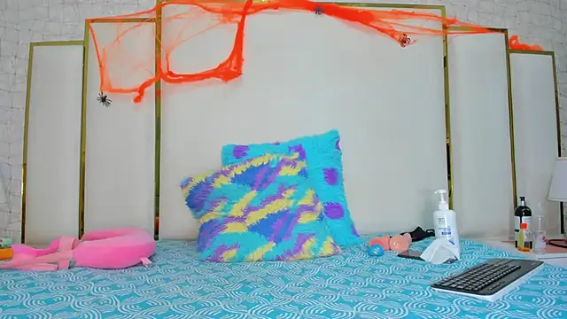 thalia888  online show from October 28, 7:52 pm