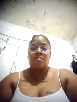 Big ass submissive online show from December 17, 1:04 pm