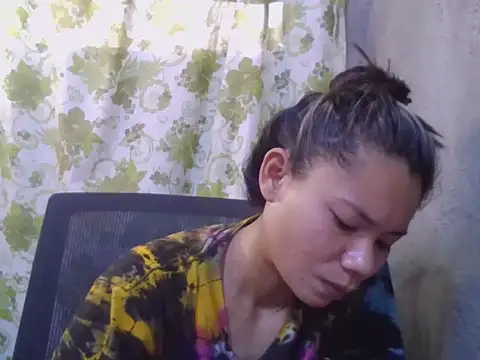 Sweeetgurll online show from September 11, 11:16 pm