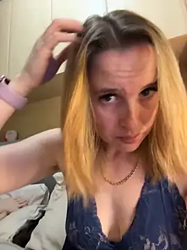 amberrose094 online show from March 29, 7:35 pm