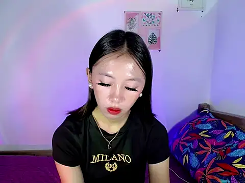 lovely kiannaHugecock online show from May 5, 8:12 pm