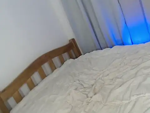 lovely kiannaHugecock online show from October 28, 4:57 pm