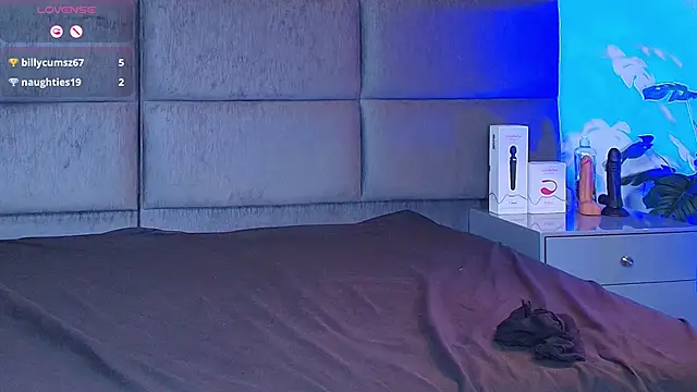 Slenna Moon online show from March 24, 1:44 am