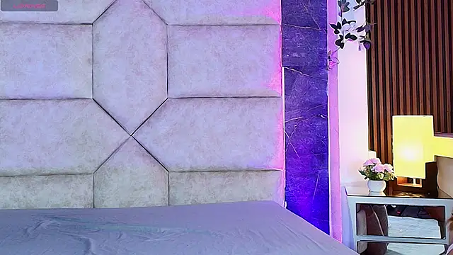 Slenna Moon online show from December 4, 2:14 am